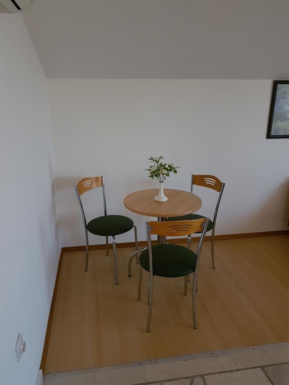 Apartments Plazibat Skrip Экстерьер фото